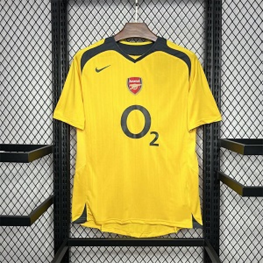 Arsenal 05/06 Away