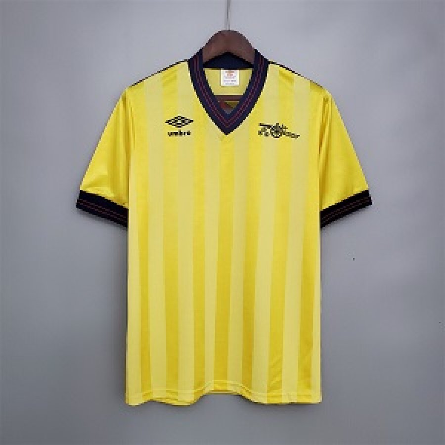 Arsenal 83/86 Away