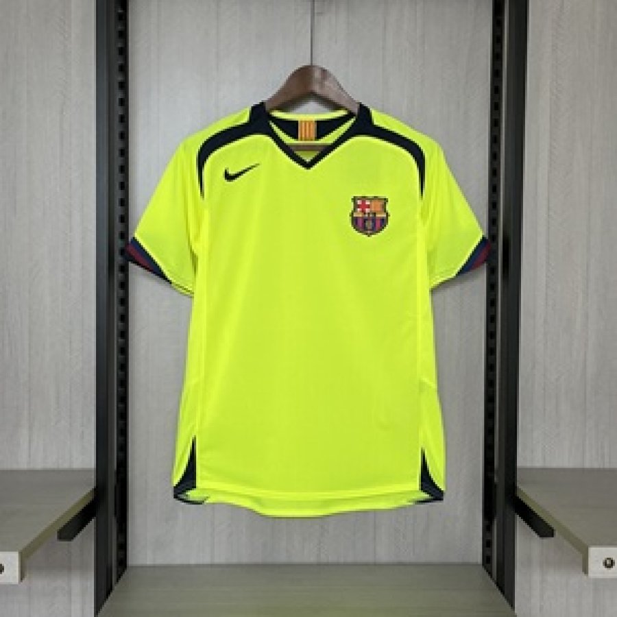 Barcelona Away 05/06