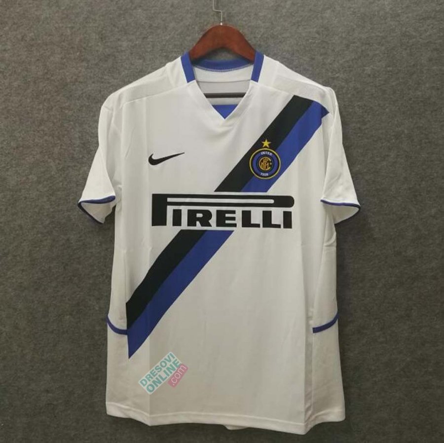 Inter 02-03 Away