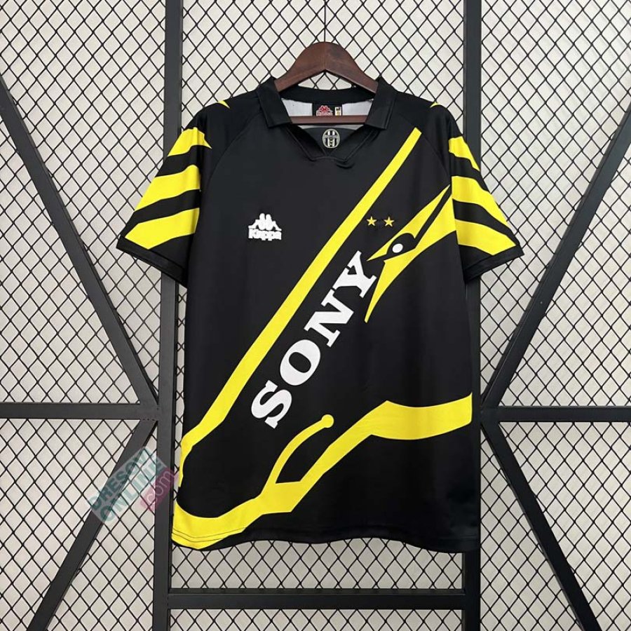 Juventus 3rd Jersey 96/97