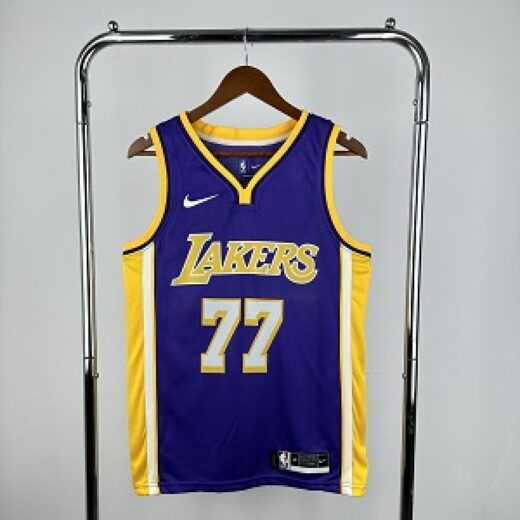Los Angeles Lakers Statement 17/18