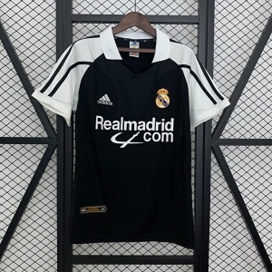 Real Madrid 01/02 Away
