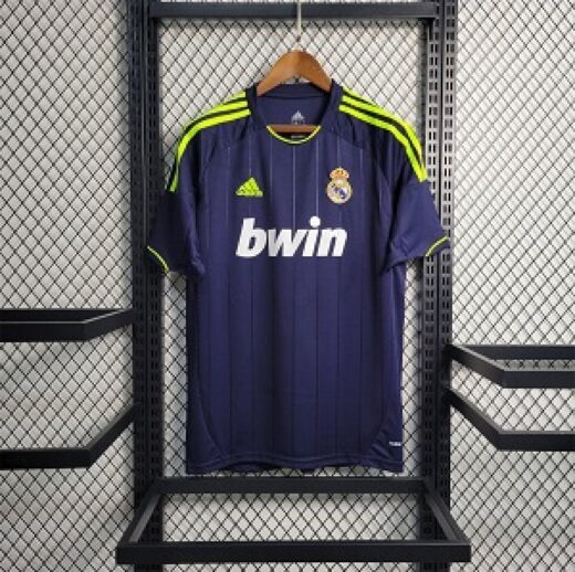 Real Madrid 12/13 Away