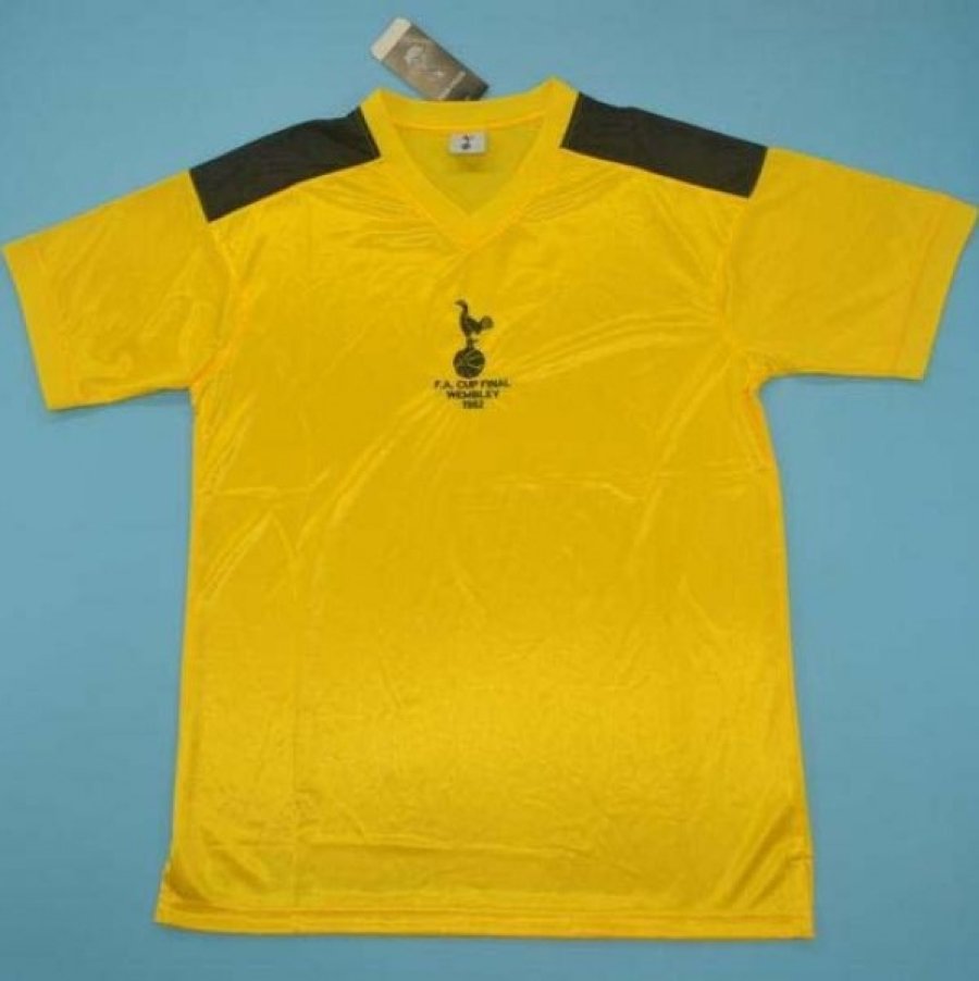 Tottenham 81-82 Away